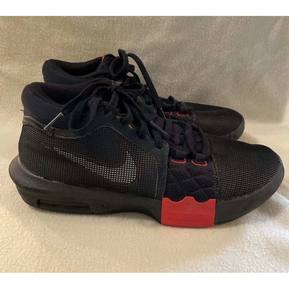 Nike Men's Size 9.5 Lebron Witness 8 FB2239-005 Black Red Mesh Basketball Shoes